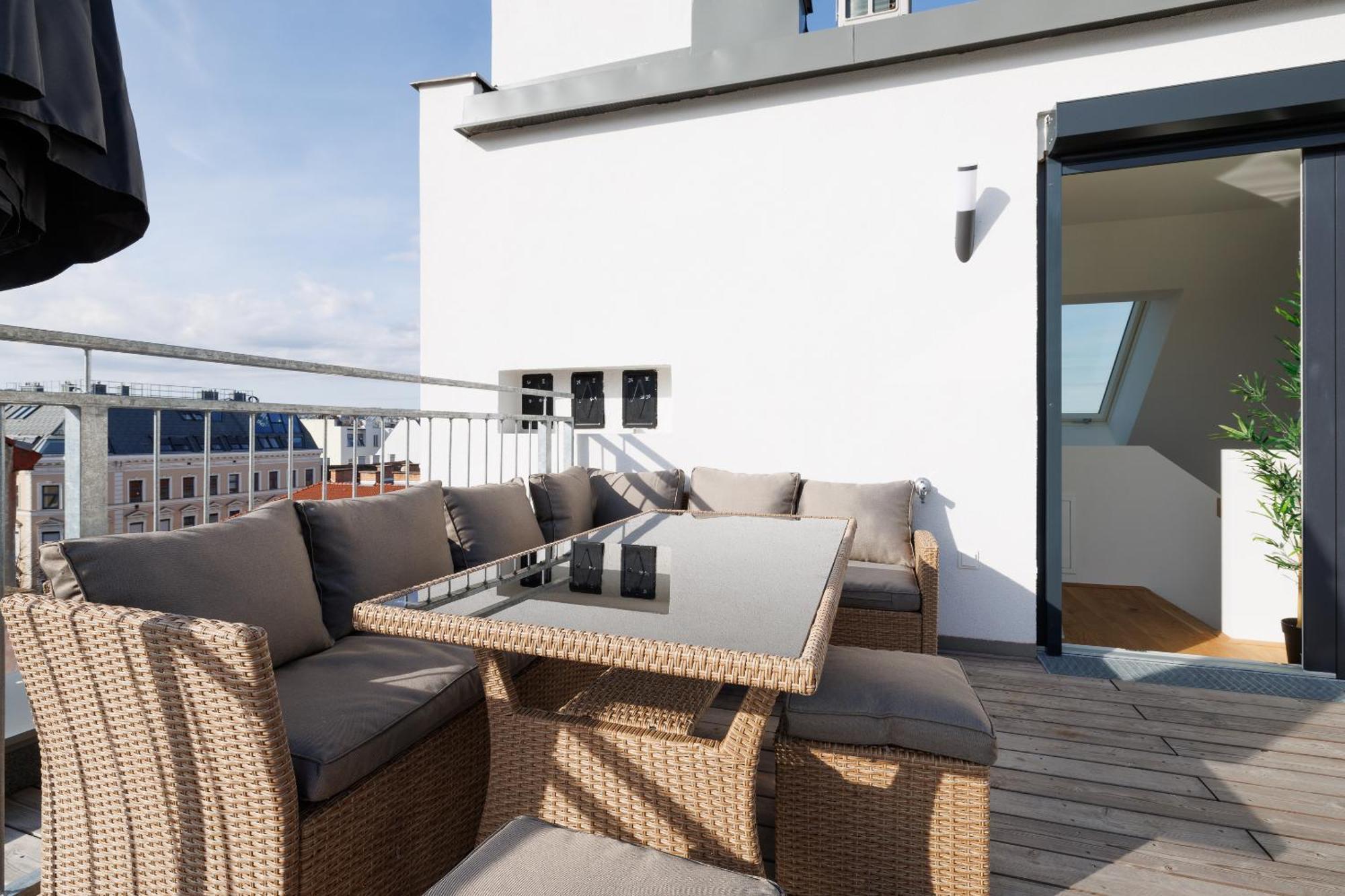 Symphony Apartments 38 - Modern Loft With Terrace And Grill In Central Location فيينا المظهر الخارجي الصورة