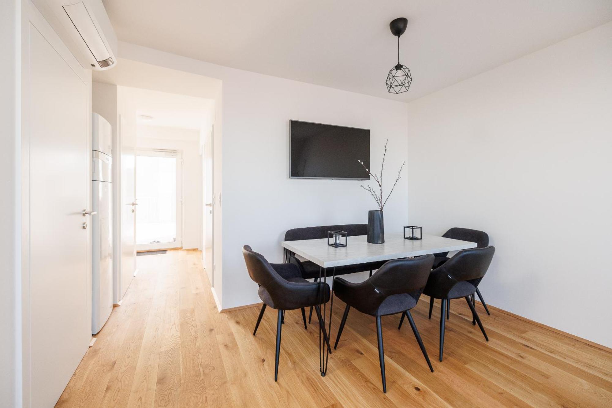 Symphony Apartments 38 - Modern Loft With Terrace And Grill In Central Location فيينا المظهر الخارجي الصورة