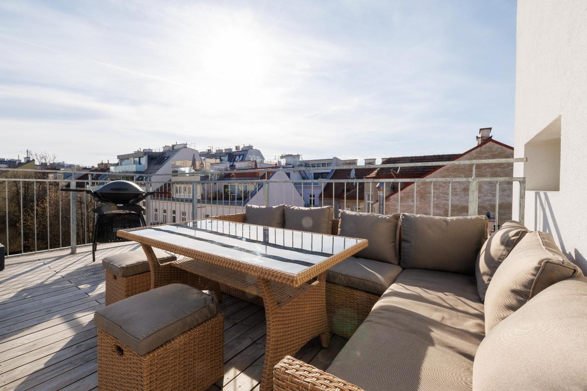 Symphony Apartments 38 - Modern Loft With Terrace And Grill In Central Location فيينا المظهر الخارجي الصورة